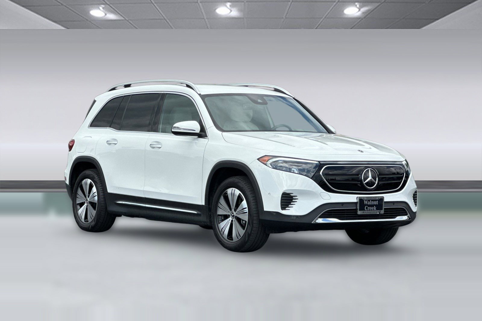 Used 2023 Mercedes-Benz EQB 300 4MATIC image 6