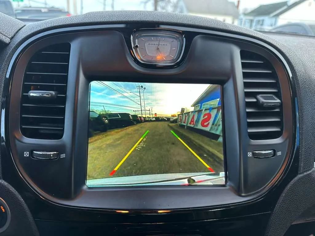 Used 2019 Chrysler 300 S image 39