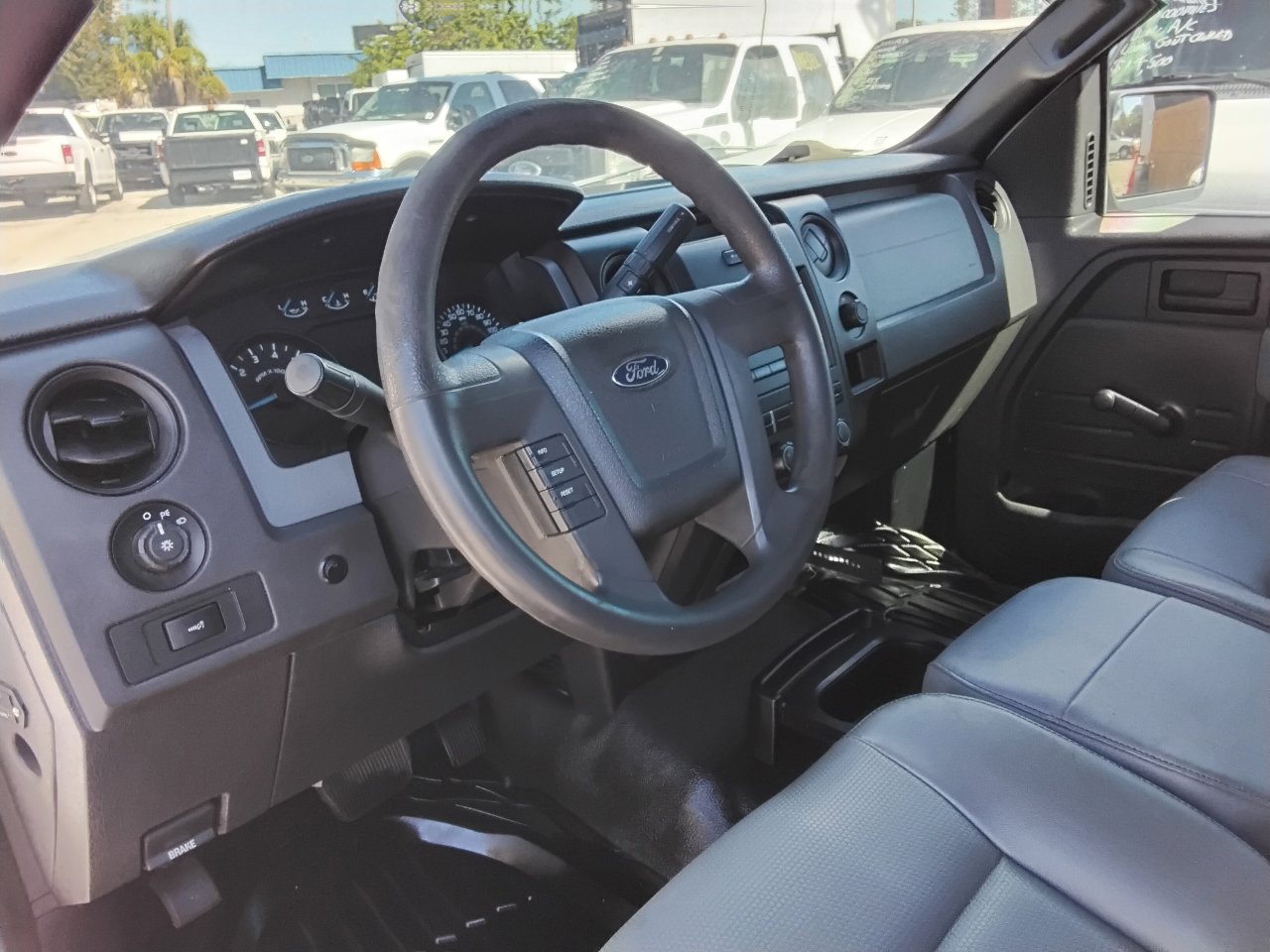 Used 2014 Ford F150 XL w/ Trailer Tow Package image 9