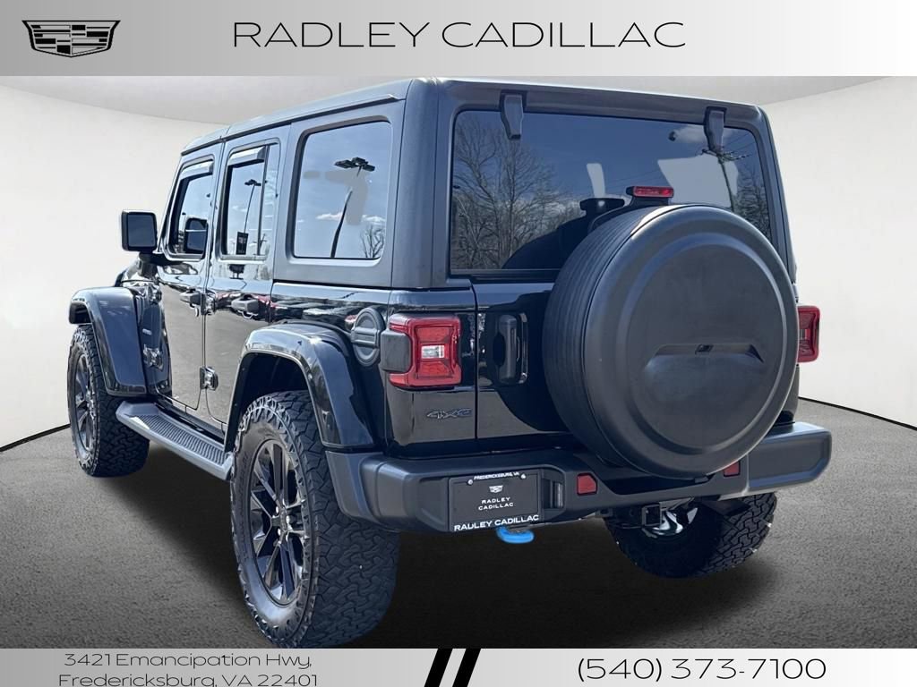 Used 2023 Jeep Wrangler Unlimited Sahara w/ Cold Weather Group AWD/4WD image 17