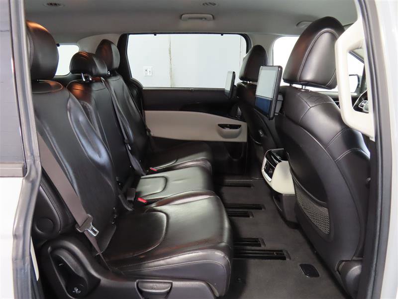 Used 2022 Kia Carnival SX image 36