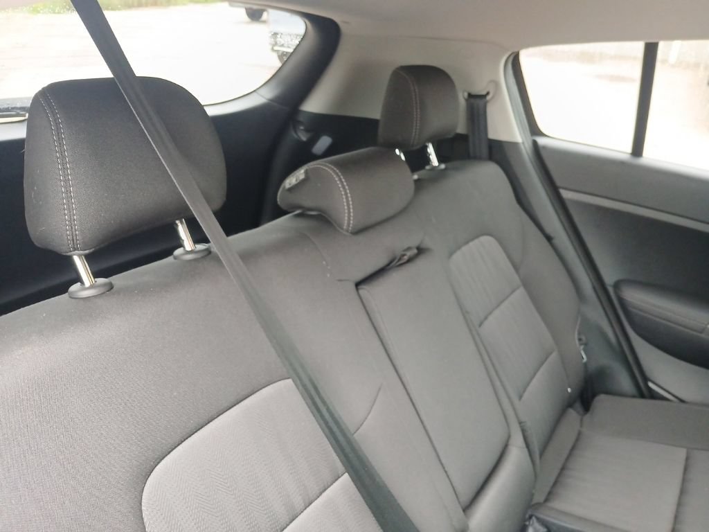 Used 2022 Kia Sportage LX AWD/4WD image 16