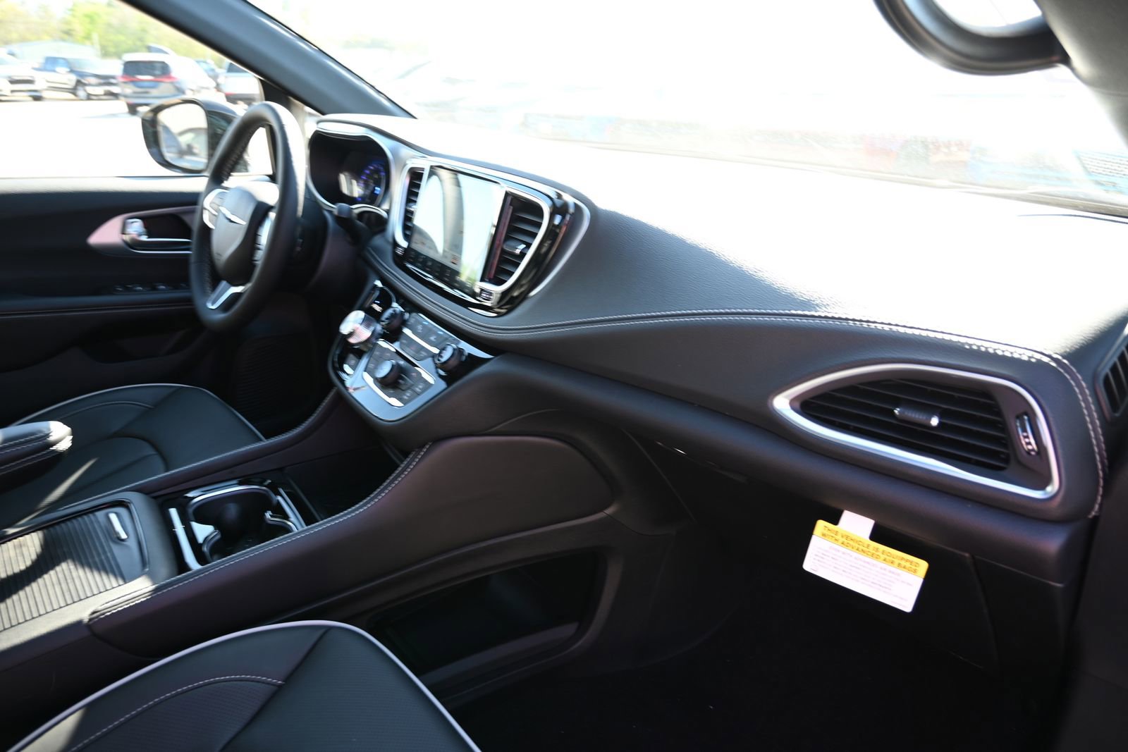 New 2026 Chrysler Pacifica Limited image 24