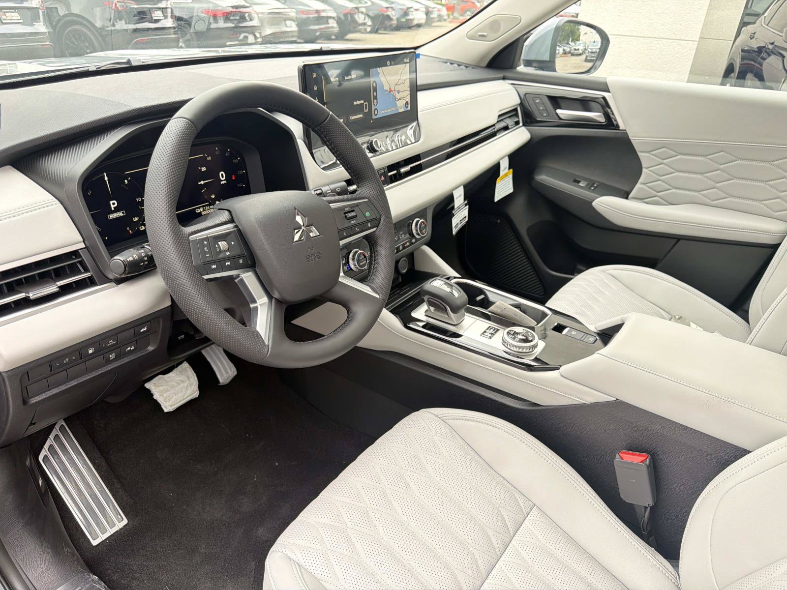 New 2026 Mitsubishi Outlander SEL AWD/4WD image 14