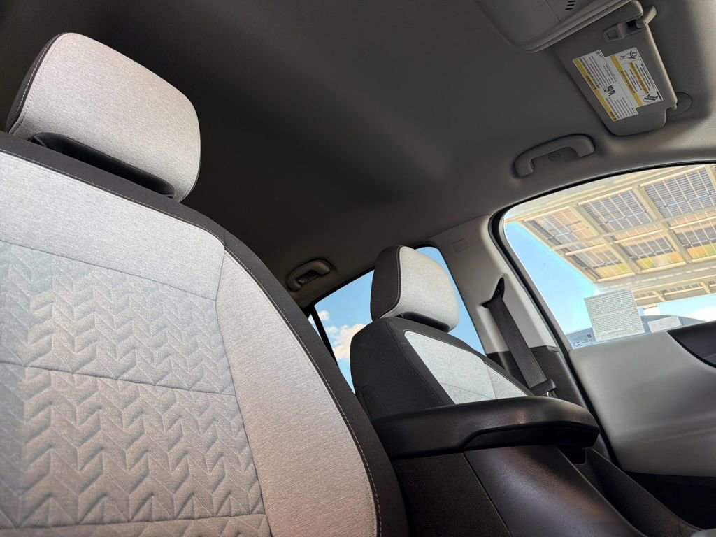 Used 2022 Chevrolet Equinox LS w/ LPO, Floor Liner Package AWD/4WD image 16