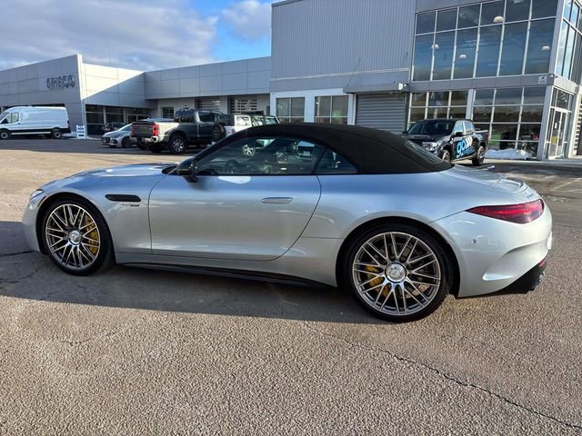 Used 2022 Mercedes-Benz SL 55 AMG 4MATIC w/ Driver Assistance Package image 6