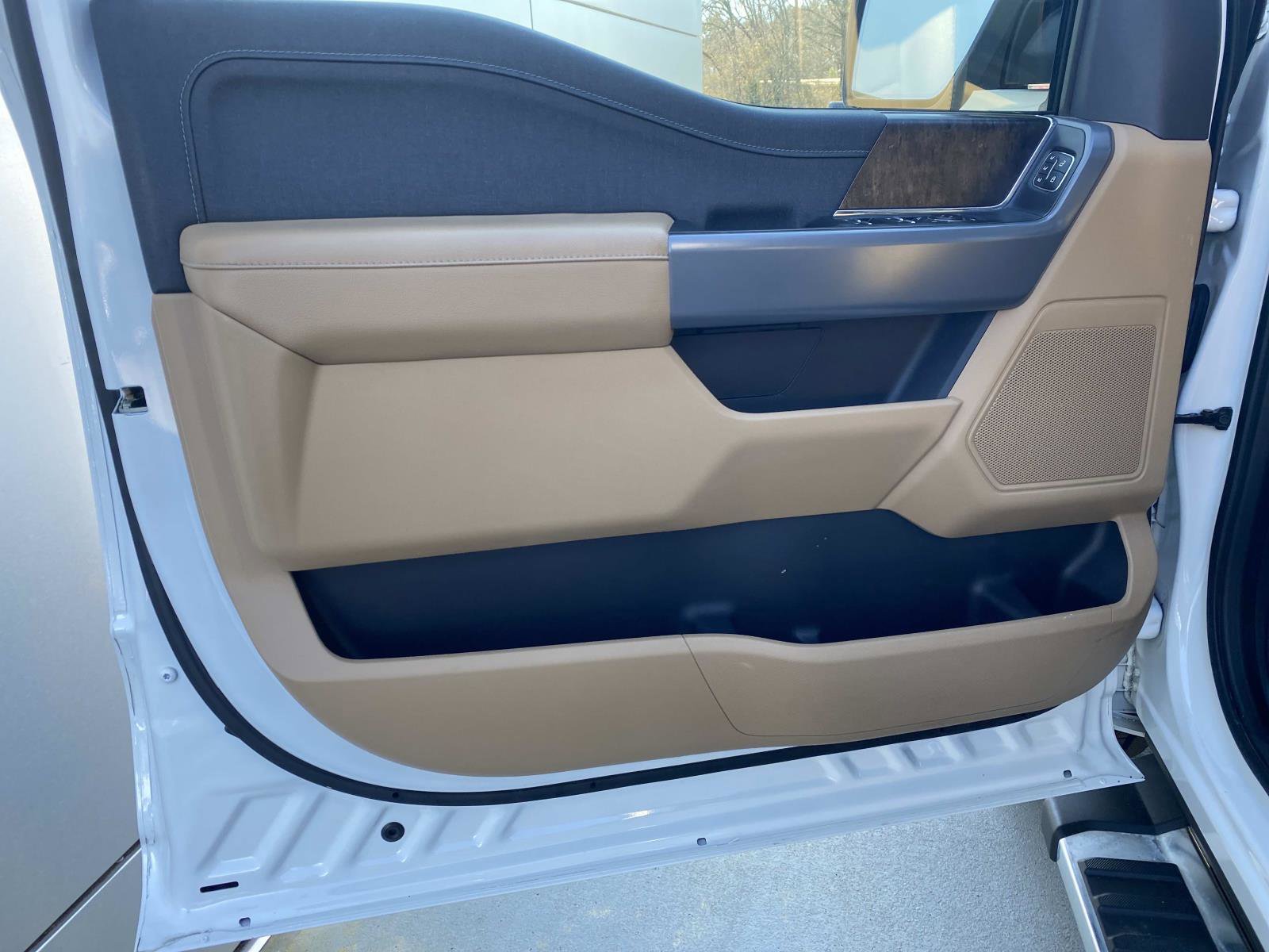 Used 2022 Ford F150 Lariat image 16