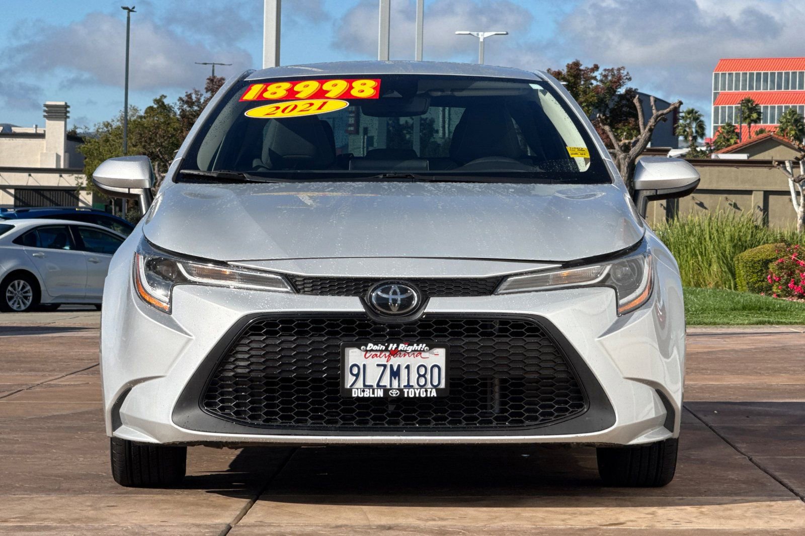 Used 2021 Toyota Corolla LE w/ Carpet Mat Package (TMS) image 10