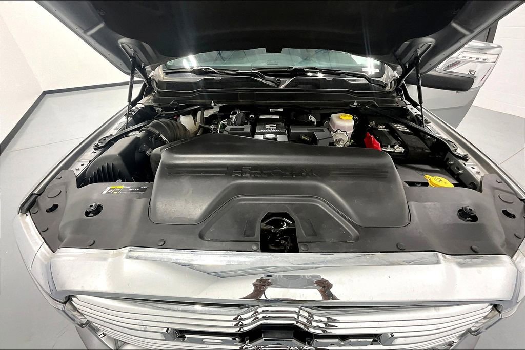 Used 2024 RAM 2500 Laramie image 12