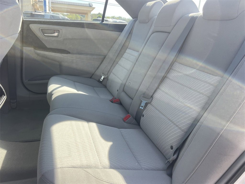 Used 2015 Toyota Camry LE image 24