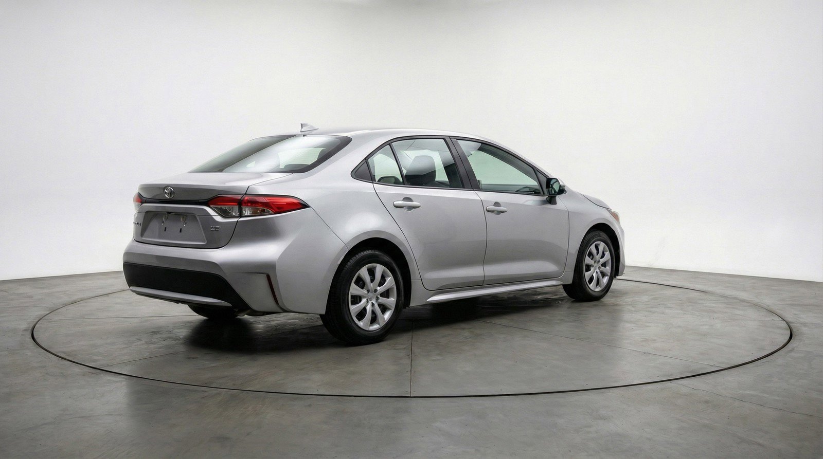 Used 2025 Toyota Corolla LE image 9