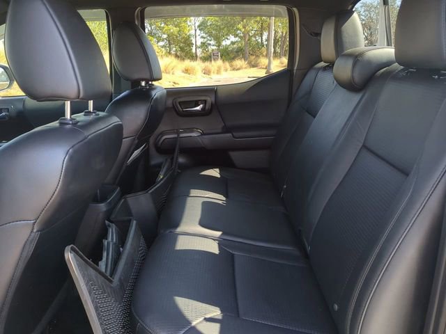 Used 2020 Toyota Tacoma TRD Off-Road w/ TRD Premium Off Road Package image 16