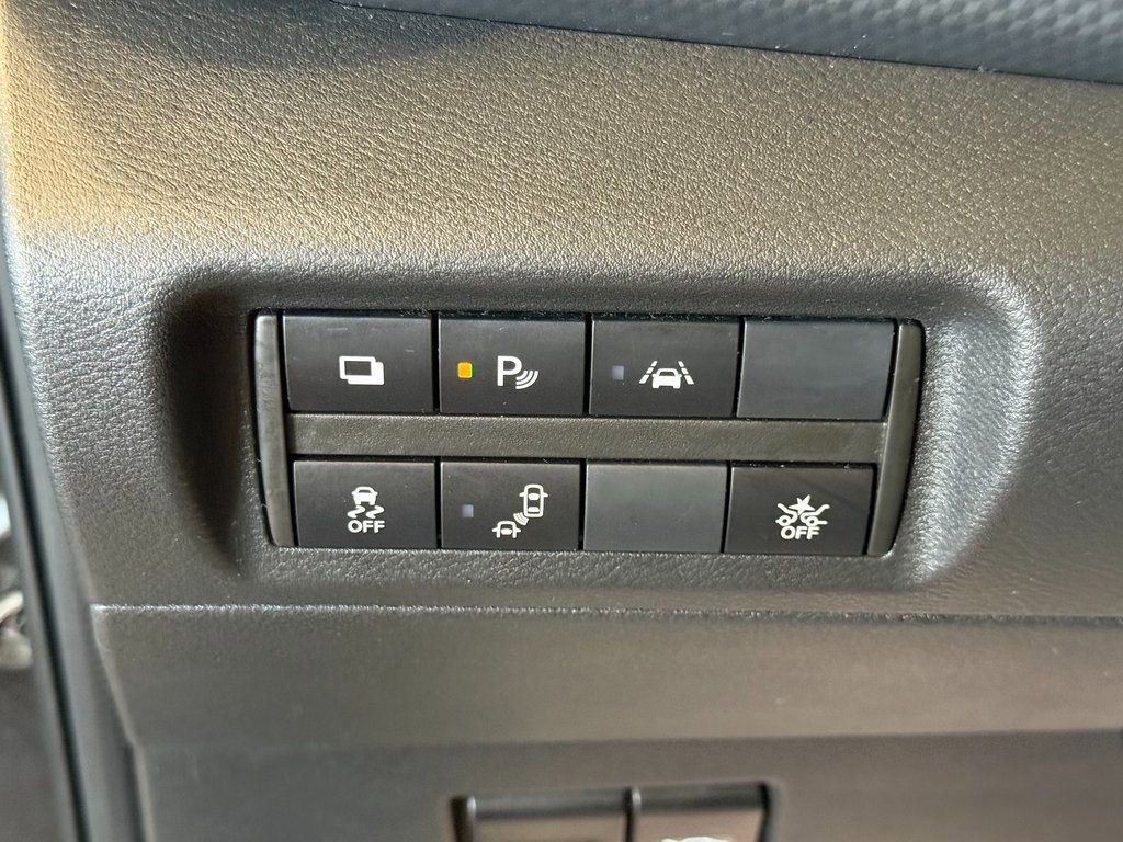 Used 2021 Nissan Kicks S FWD image 18