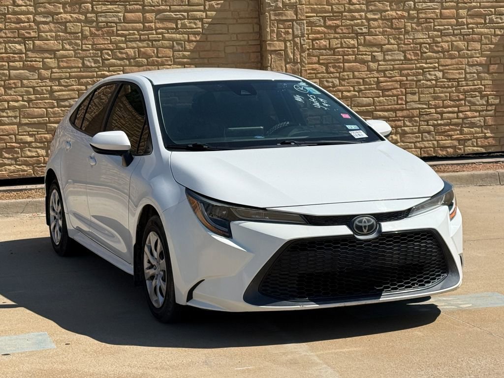 Used 2020 Toyota Corolla LE FWD image 4
