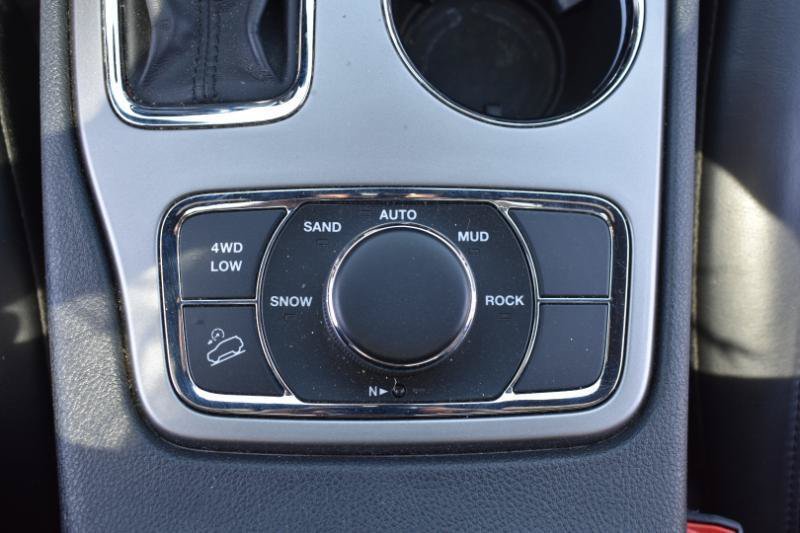 Used 2020 Jeep Grand Cherokee Limited w/ Luxury Group II AWD/4WD image 33