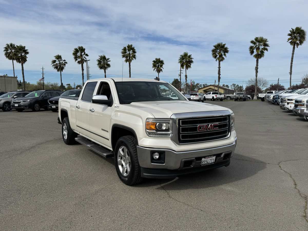 Used 2015 GMC Sierra 1500 SLT w/ Suspension Package, Off-Road image 3