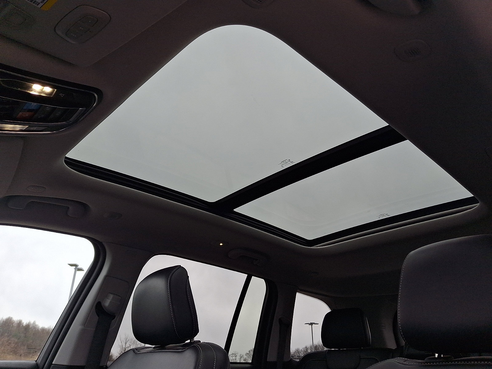 Used 2024 Jeep Grand Cherokee Limited 4xe image 14