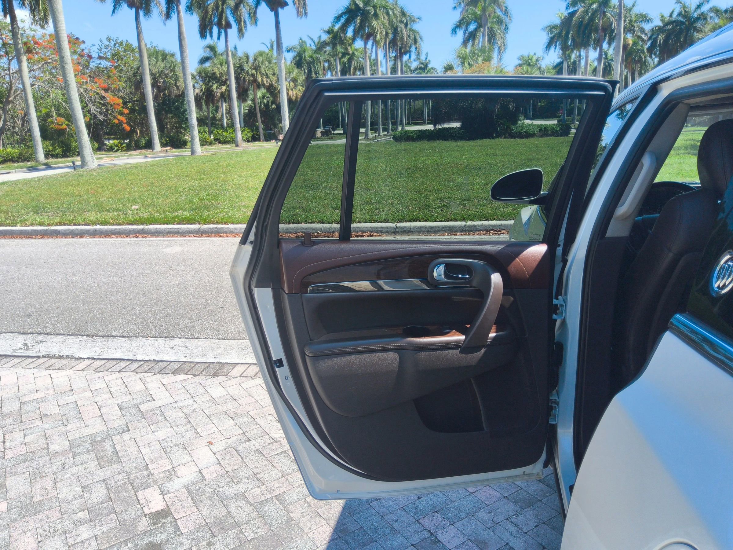 Used 2014 Buick Enclave Premium w/ Trailering Provision Package FWD image 30