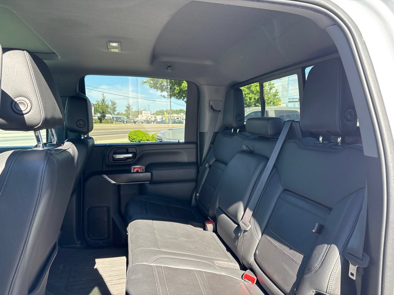 Used 2023 GMC Sierra 3500 Denali w/ Denali Ultimate Package AWD/4WD image 13
