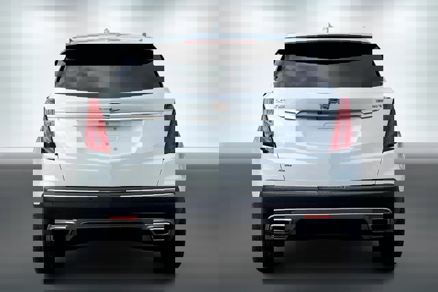 Used 2022 Cadillac XT5 Premium Luxury image 3