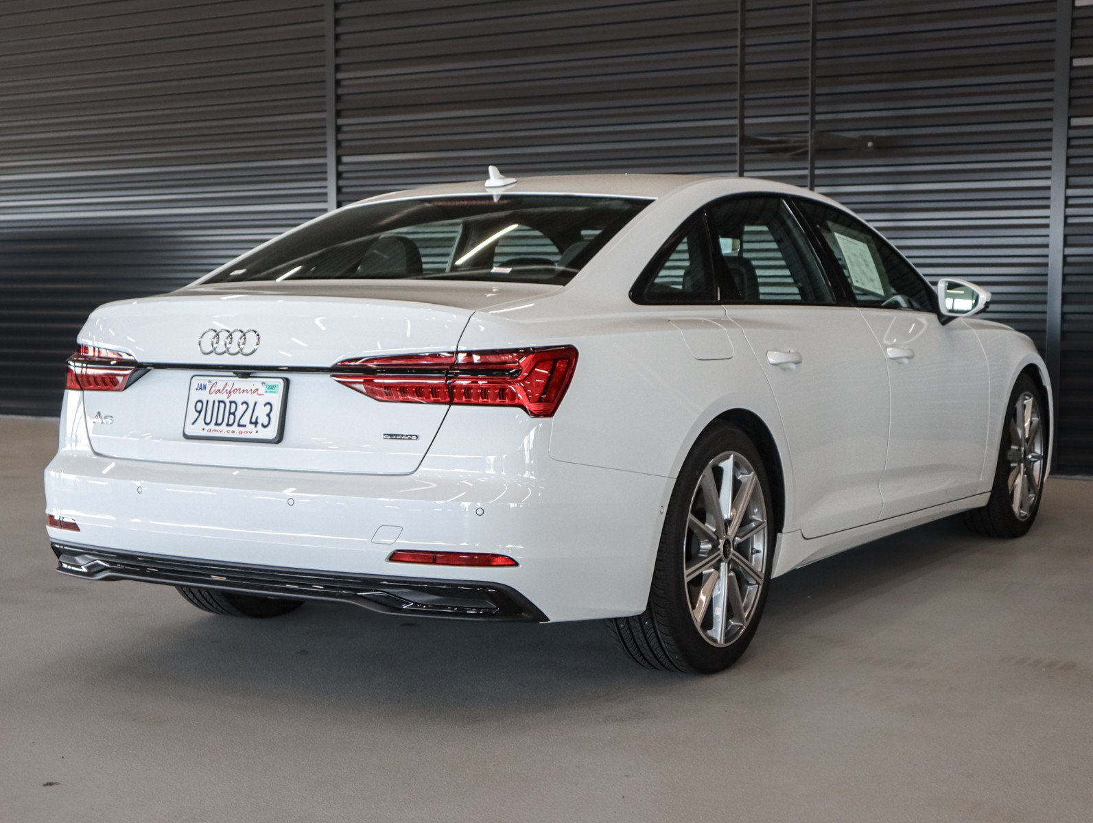 Certified 2025 Audi A6 Premium Plus w/ Premium Plus Package AWD/4WD image 13