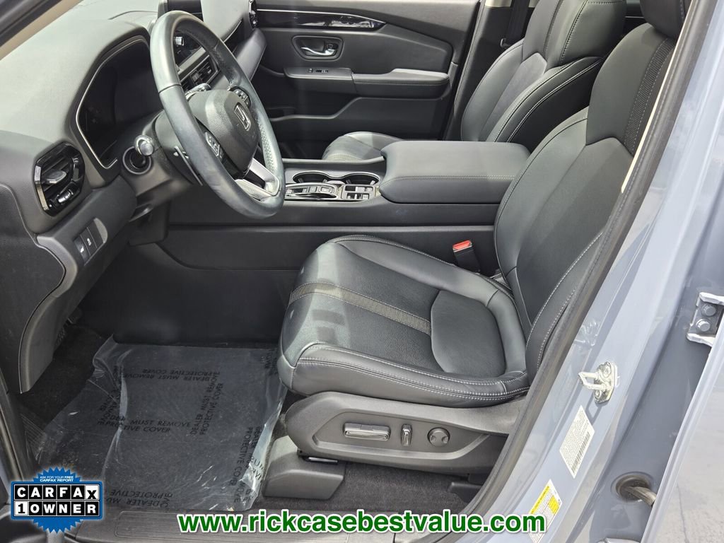 Used 2023 Honda Pilot Touring image 11
