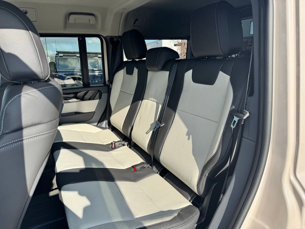 New 2025 INEOS Grenadier Fieldmaster Edition image 10