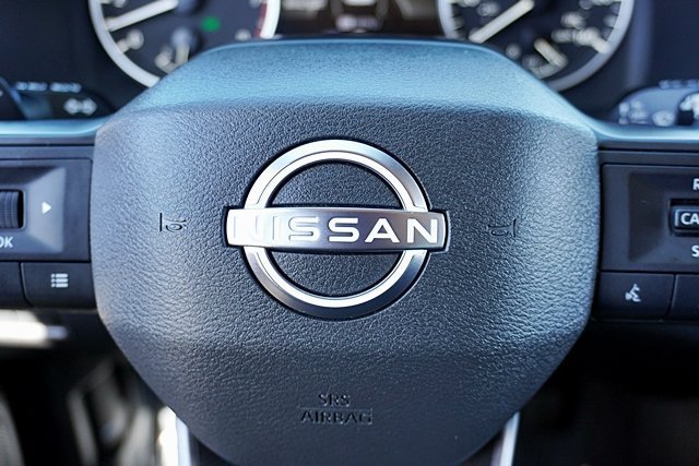 Used 2025 Nissan Rogue S AWD/4WD image 46