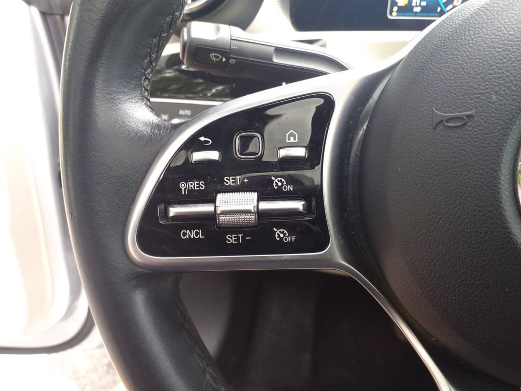 Used 2021 Mercedes-Benz CLA 250 image 24