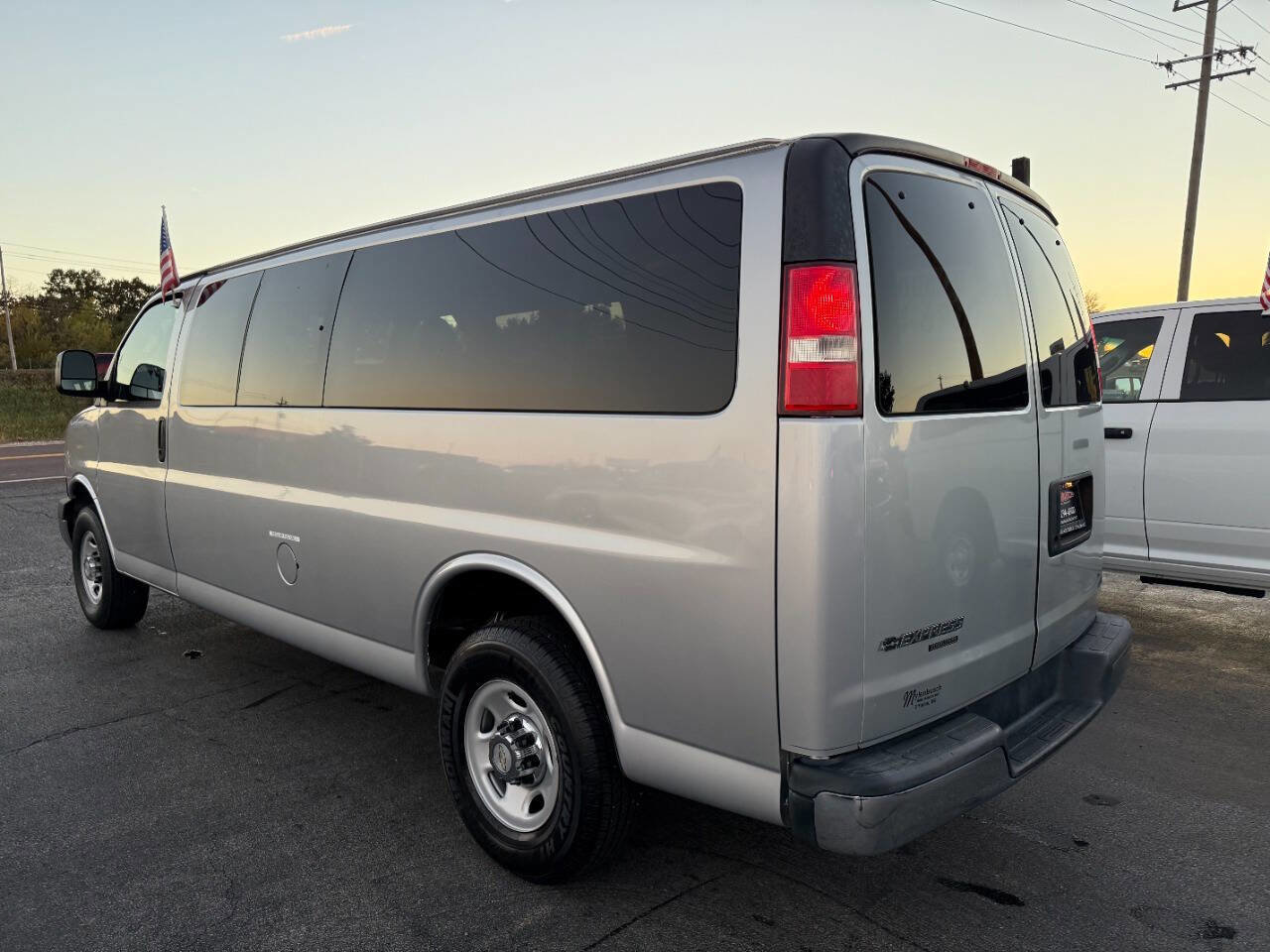 Used 2016 Chevrolet Express 3500 LT w/ LT Preferred Equipment Group image 9