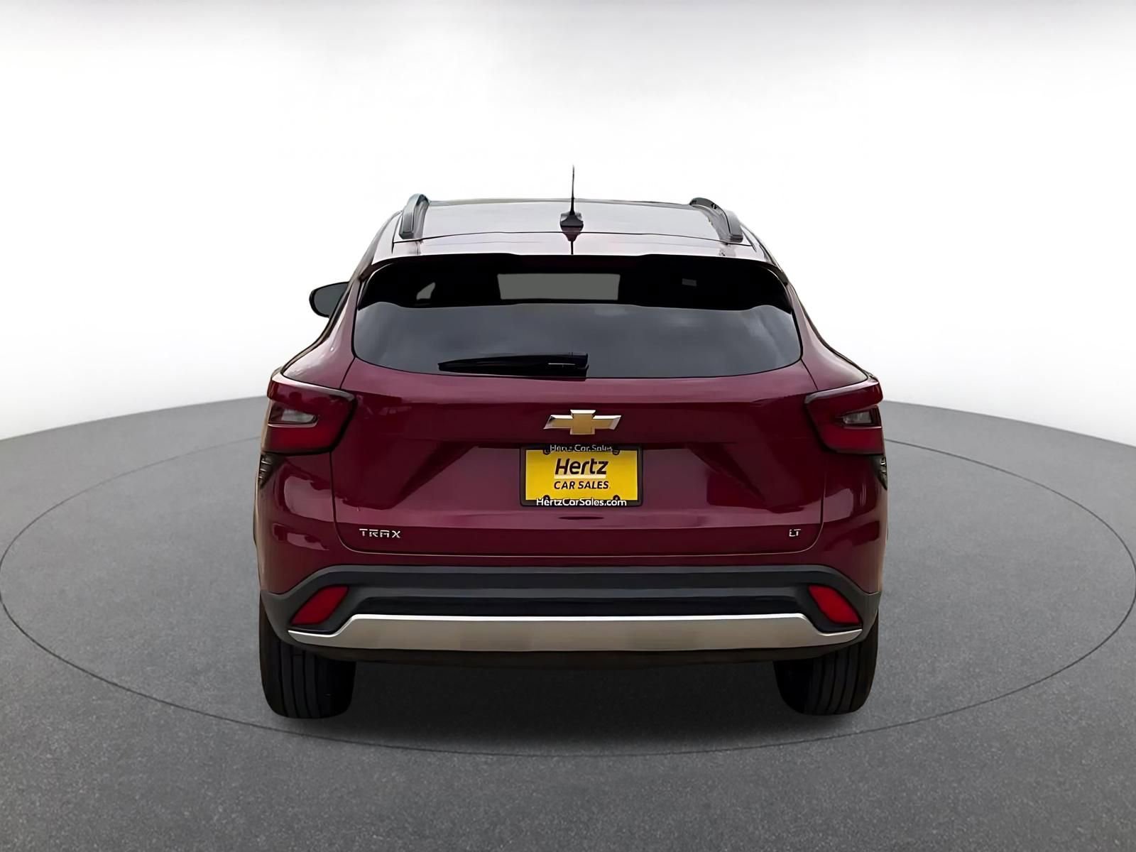 Used 2025 Chevrolet Trax LT FWD image 11