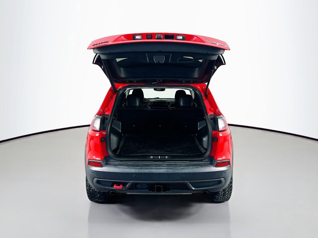 Used 2019 Jeep Cherokee Trailhawk w/ Comfort/Convenience Group AWD/4WD image 29