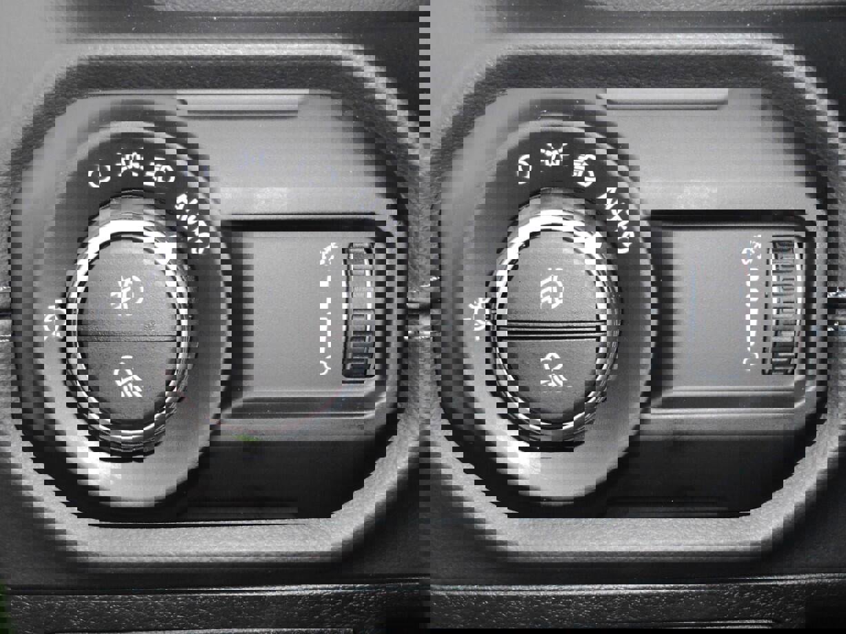 New 2025 Jeep Gladiator Sport image 16