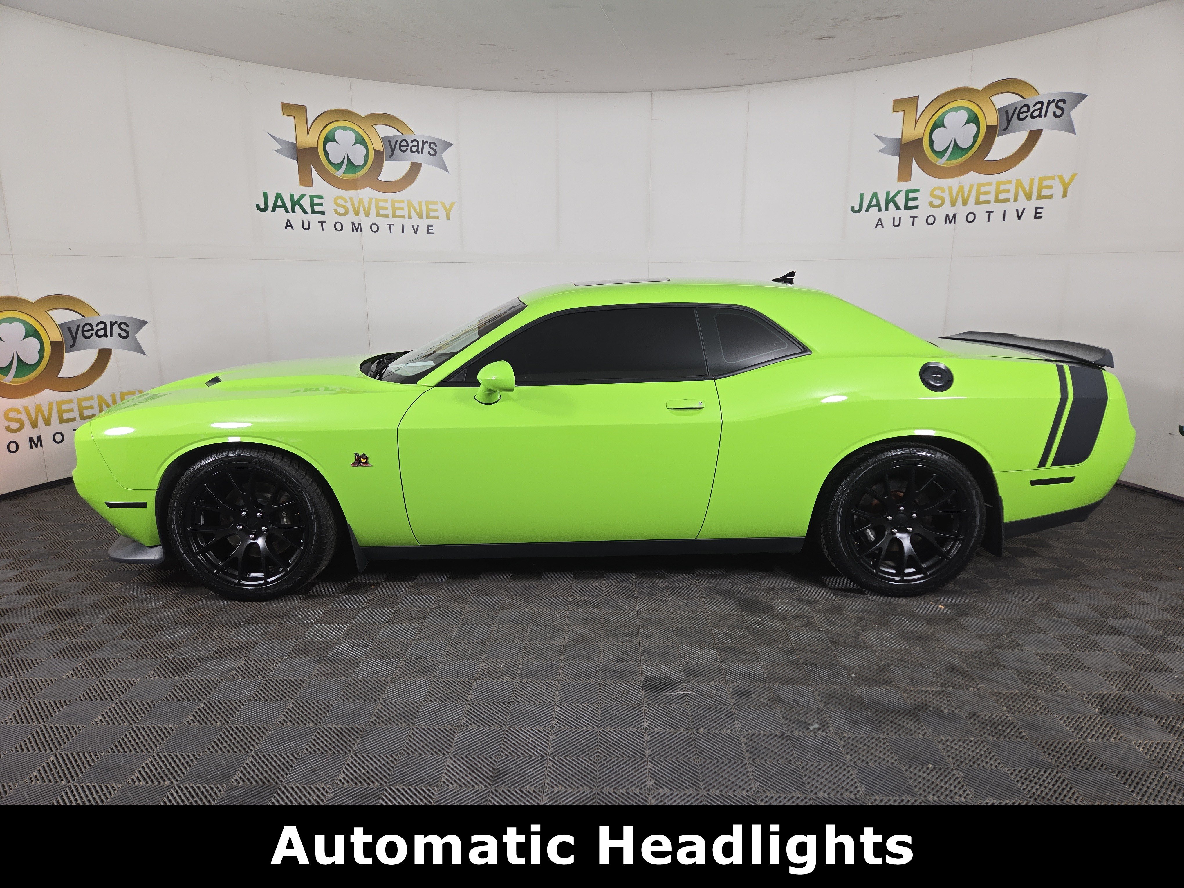 Used 2015 Dodge Challenger R/T Scat Pack w/ Leather Interior Group RWD image 6