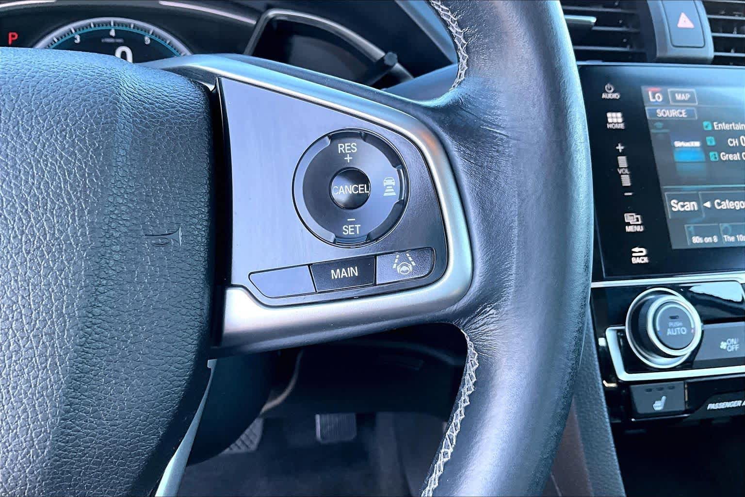 Used 2017 Honda Civic Touring image 22