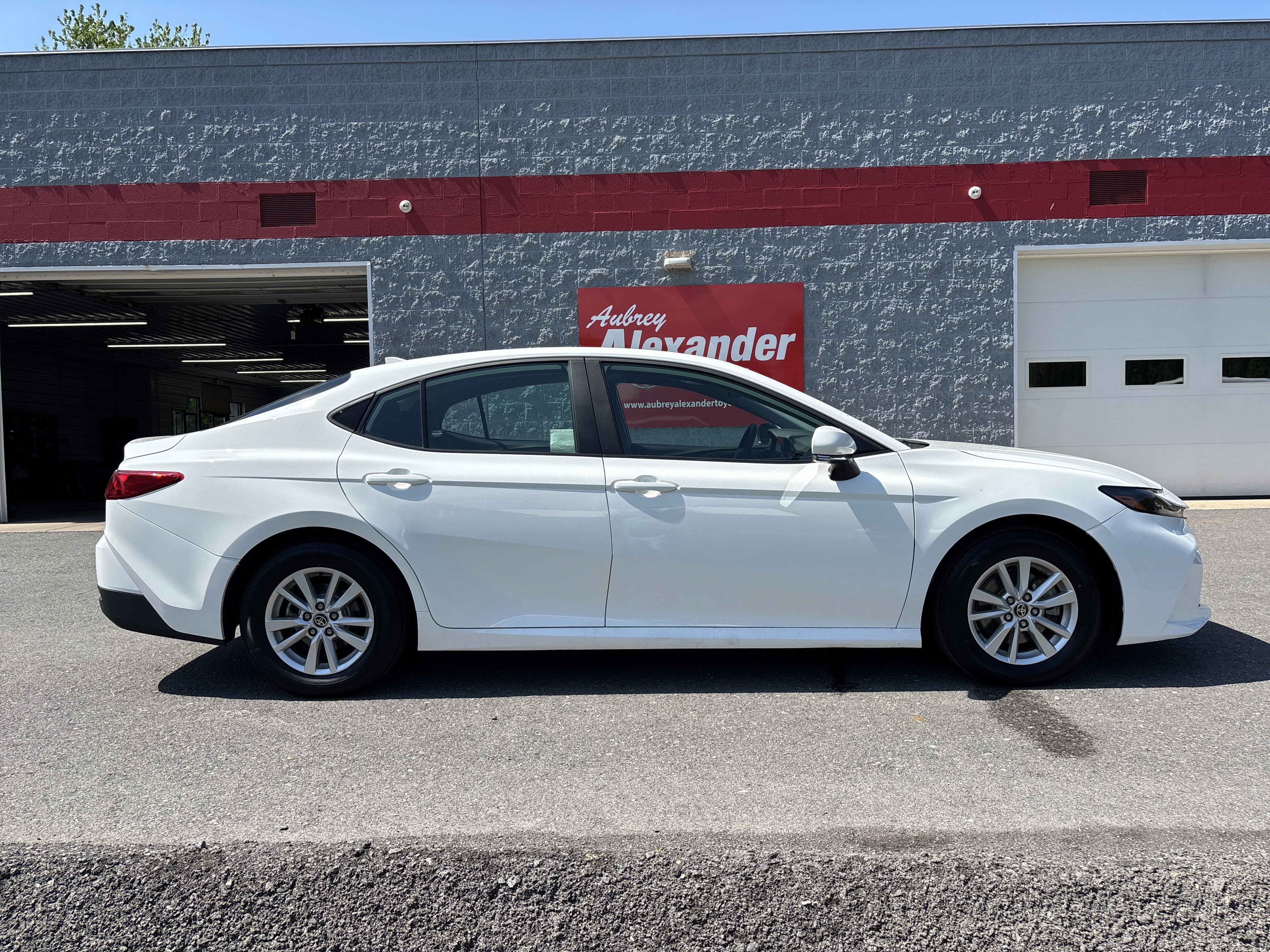 Certified 2025 Toyota Camry LE FWD image 2