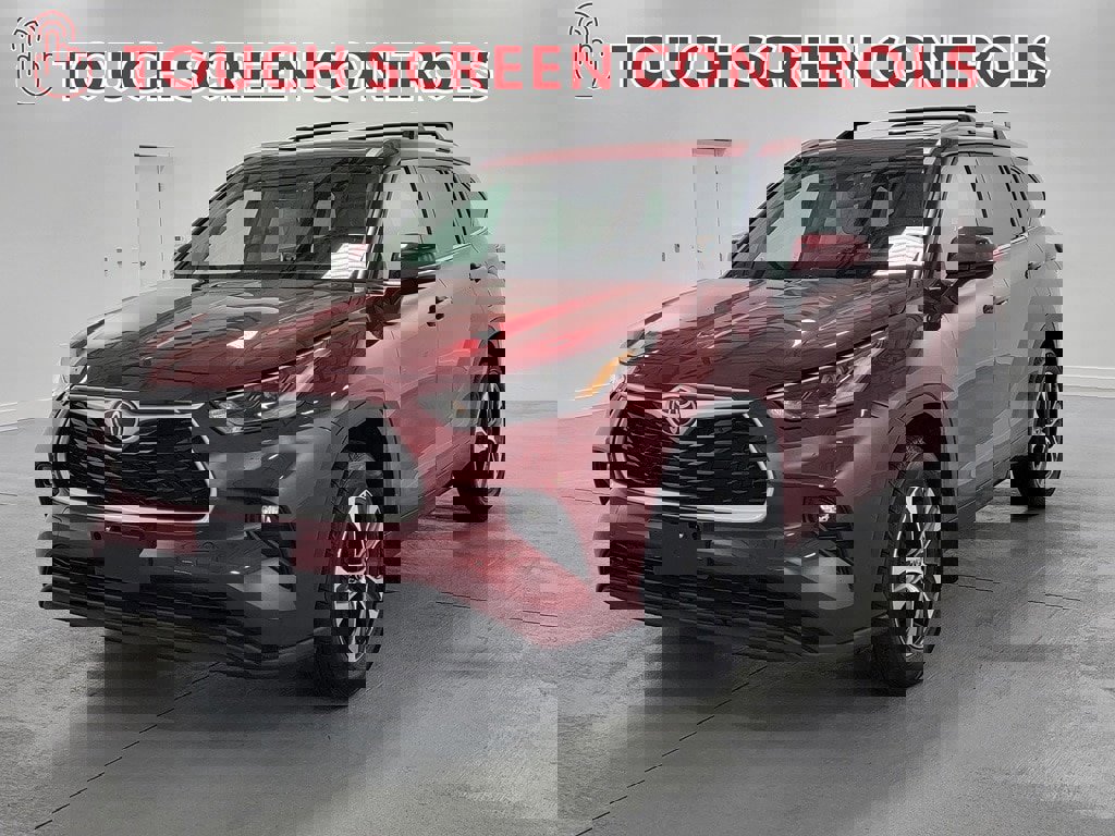 Used 2022 Toyota Highlander XLE image 4