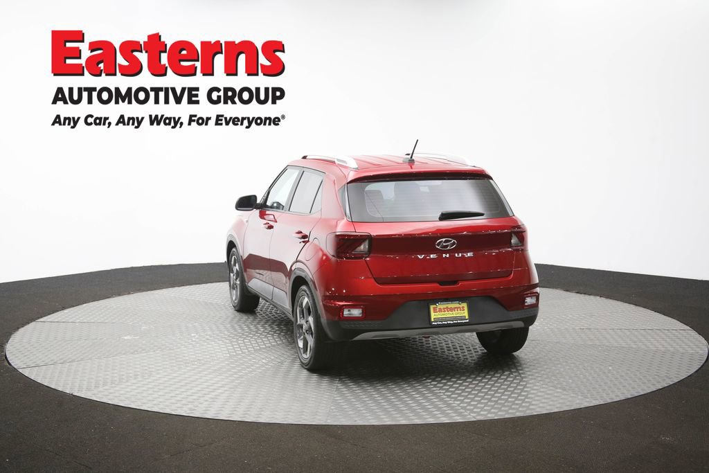 Used 2024 Hyundai Venue Limited FWD image 65