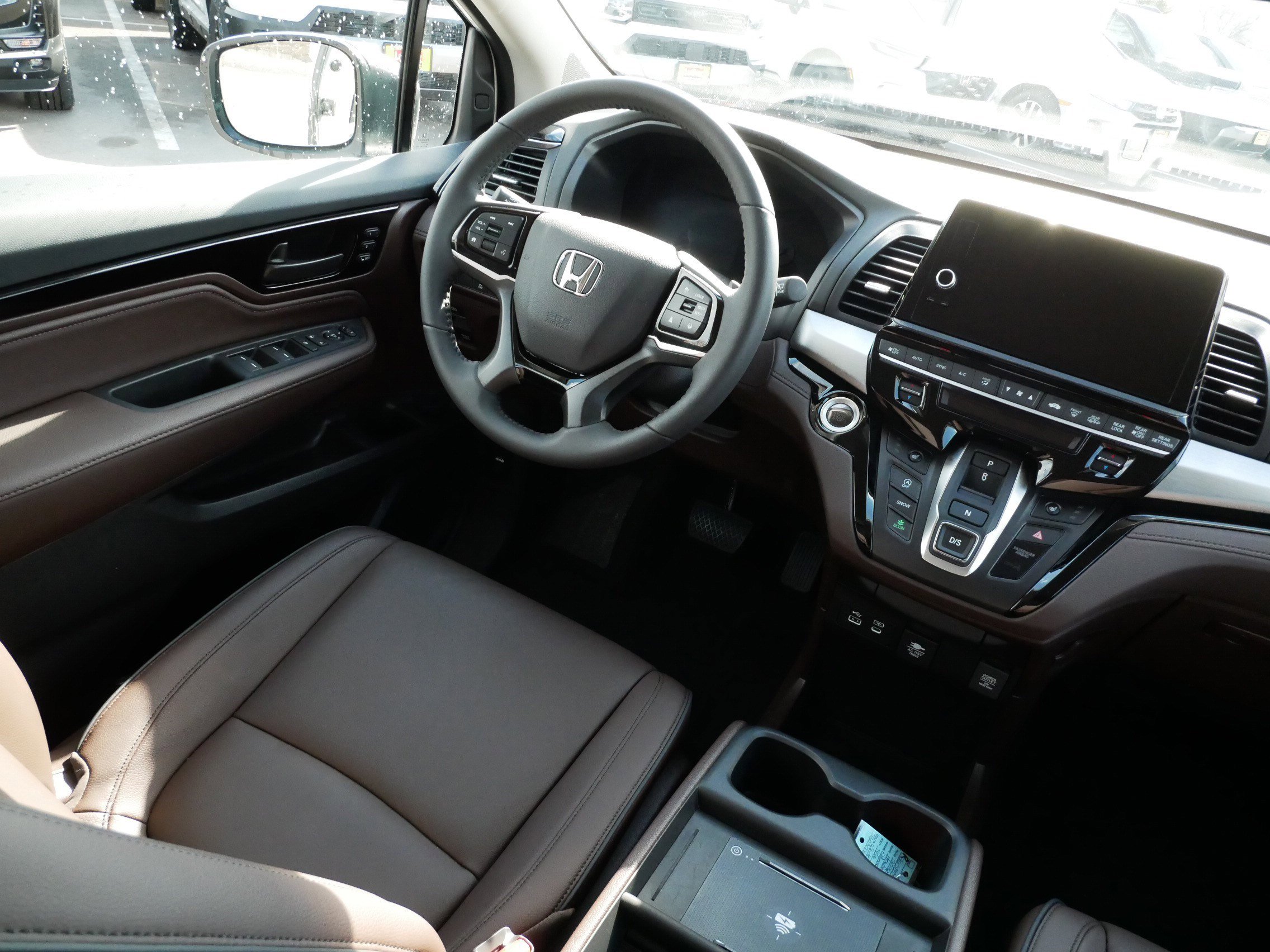 Certified 2026 Honda Odyssey Touring image 9