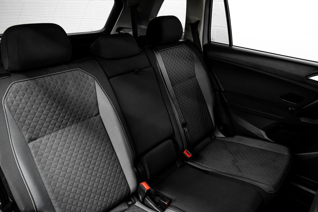 Used 2021 Volkswagen Tiguan S image 34