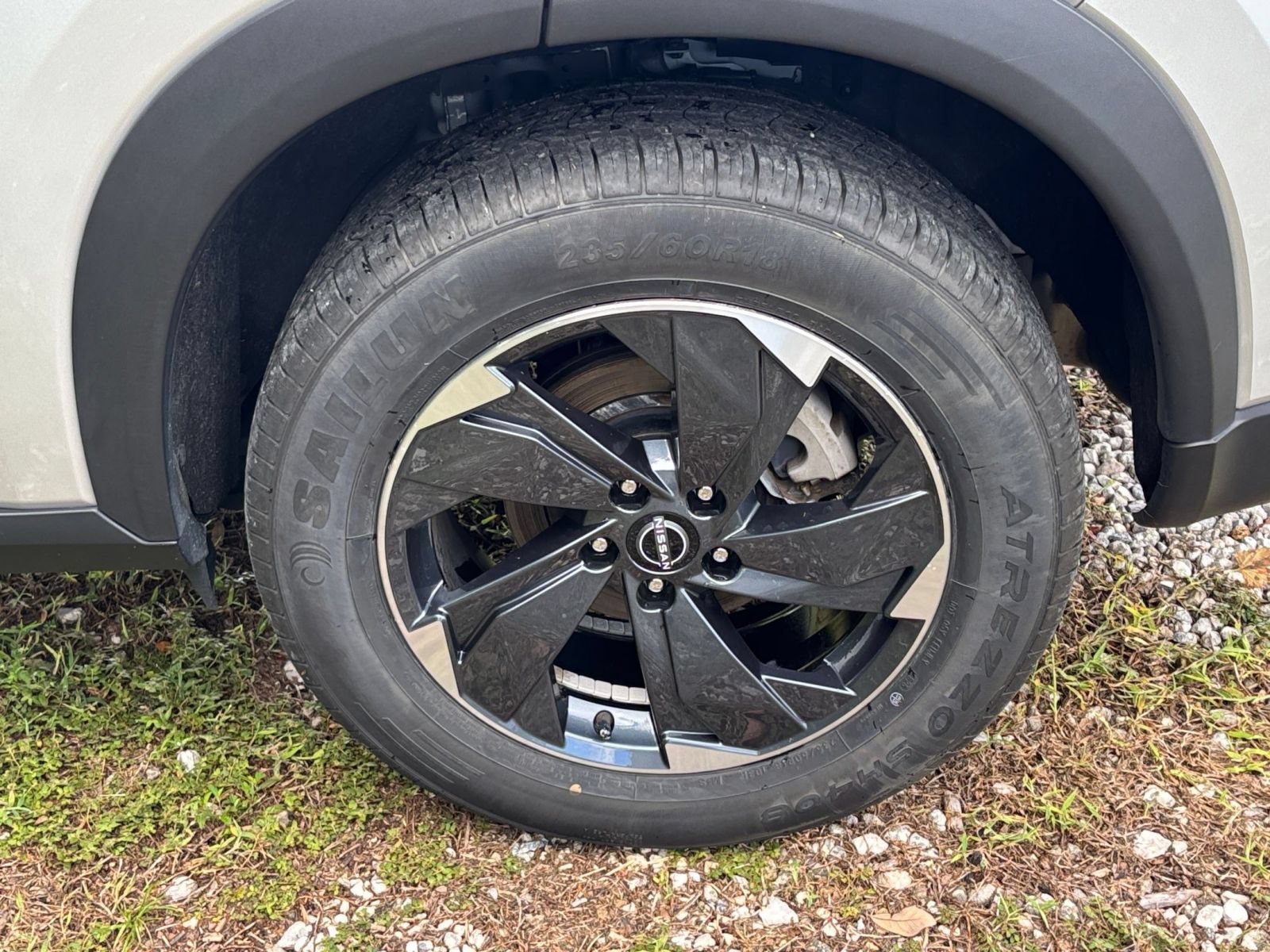 Used 2025 Nissan Rogue SV AWD/4WD image 30