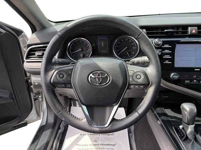 Used 2020 Toyota Camry SE w/ Convenience Package FWD image 15