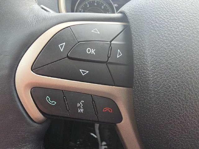 Used 2015 Jeep Cherokee Limited w/ Luxury Group AWD/4WD image 33