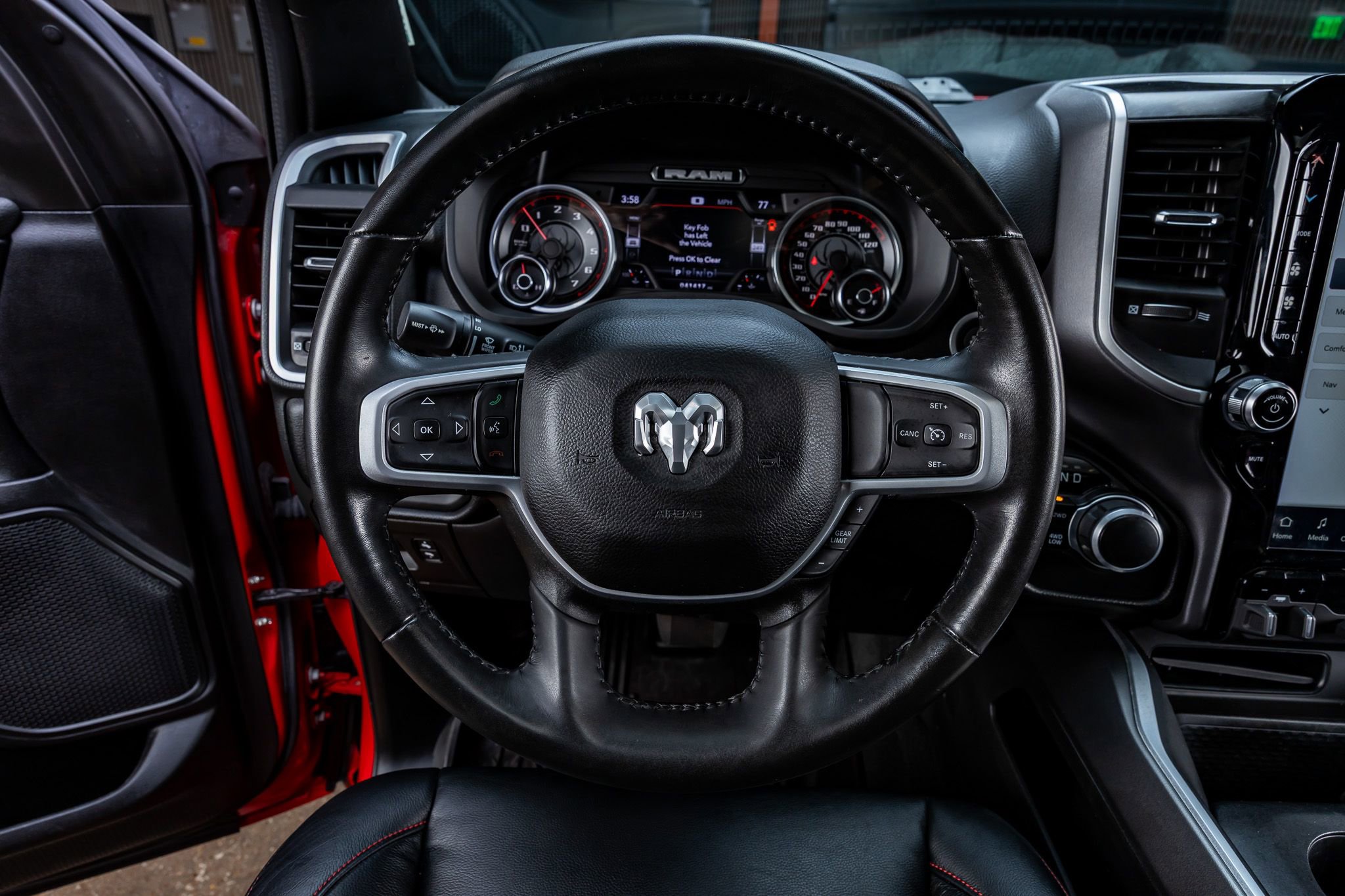 Used 2022 RAM 1500 Big Horn AWD/4WD image 18