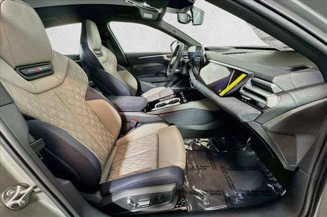 New 2026 Audi A6 Premium Plus AWD/4WD image 25