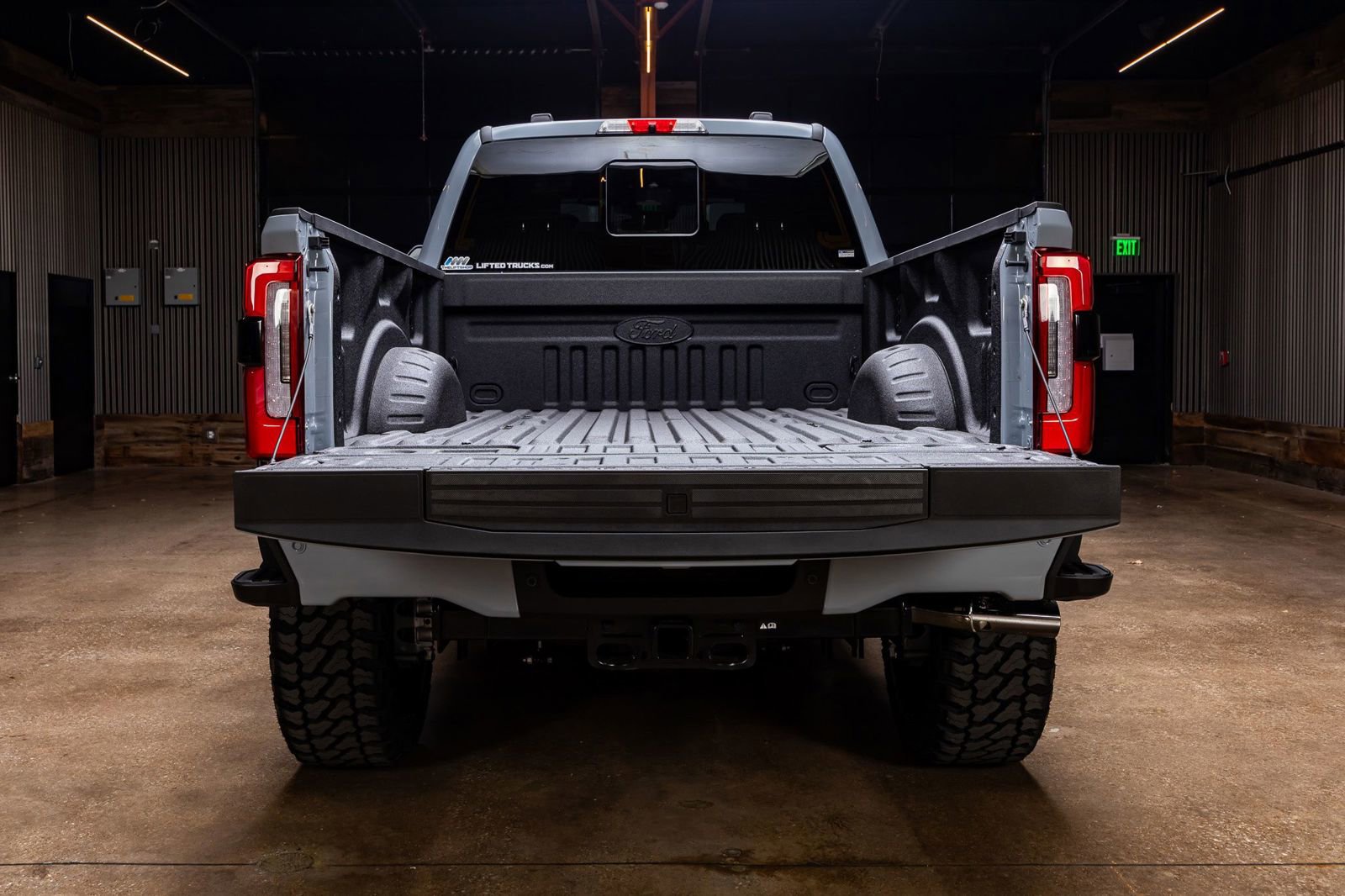 Used 2026 Ford F250 Platinum image 9