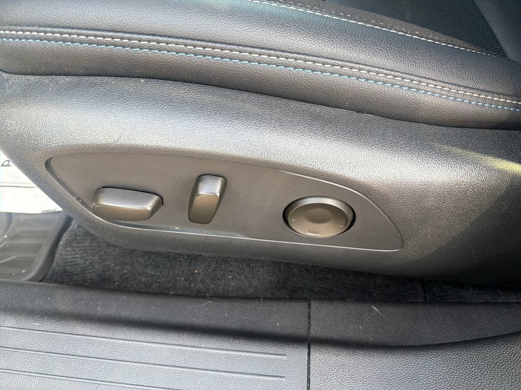 Used 2024 Chevrolet Equinox EV LT AWD/4WD image 14