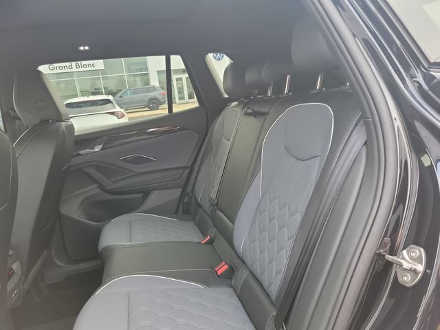 New 2026 Volkswagen Tiguan SEL R-Line AWD/4WD image 9