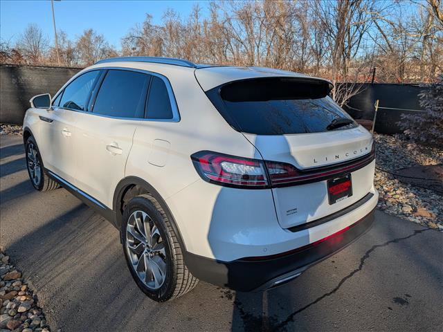 Certified 2022 Lincoln Nautilus Reserve w/ Luxury Package image 3