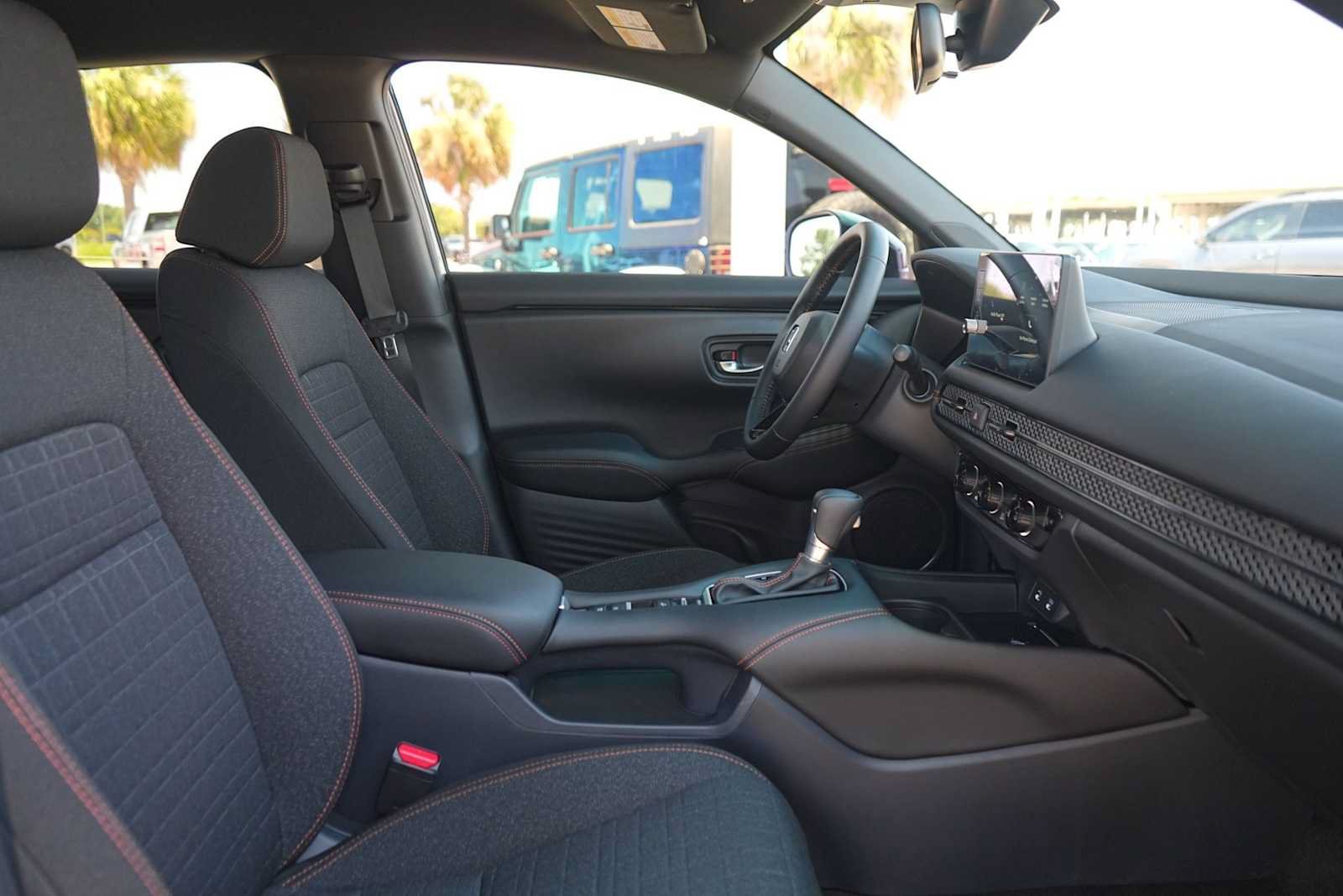 Used 2027 Honda HR-V Sport image 15